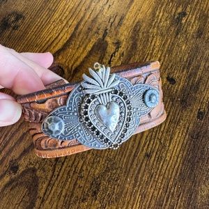 Beautiful Bracelet made out of leather